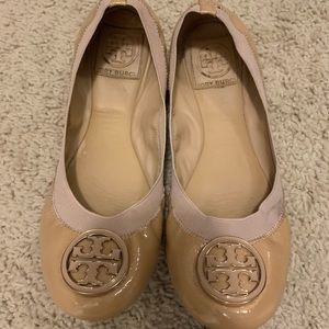 Tory Burch Tan Patent Leather flats. Size 7
